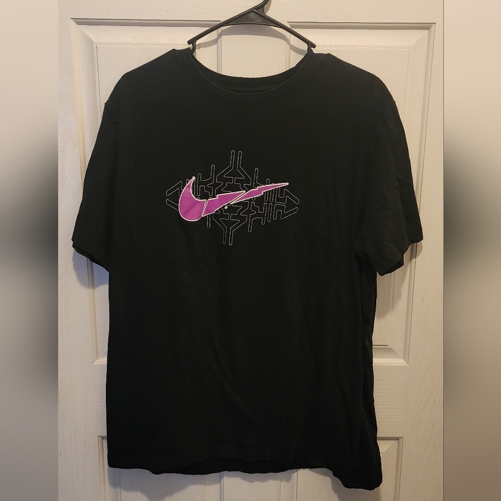 Nike Black T-Shirt with Pink Logo Size Large